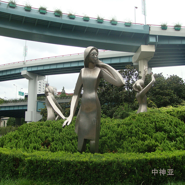 少女戲水(2).jpg